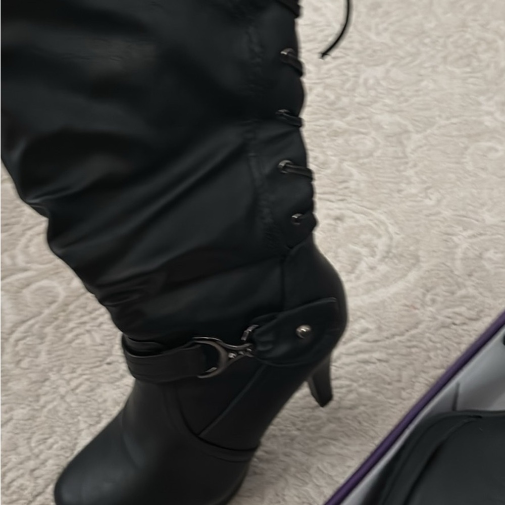 TOP Moda Black Heeled Boots